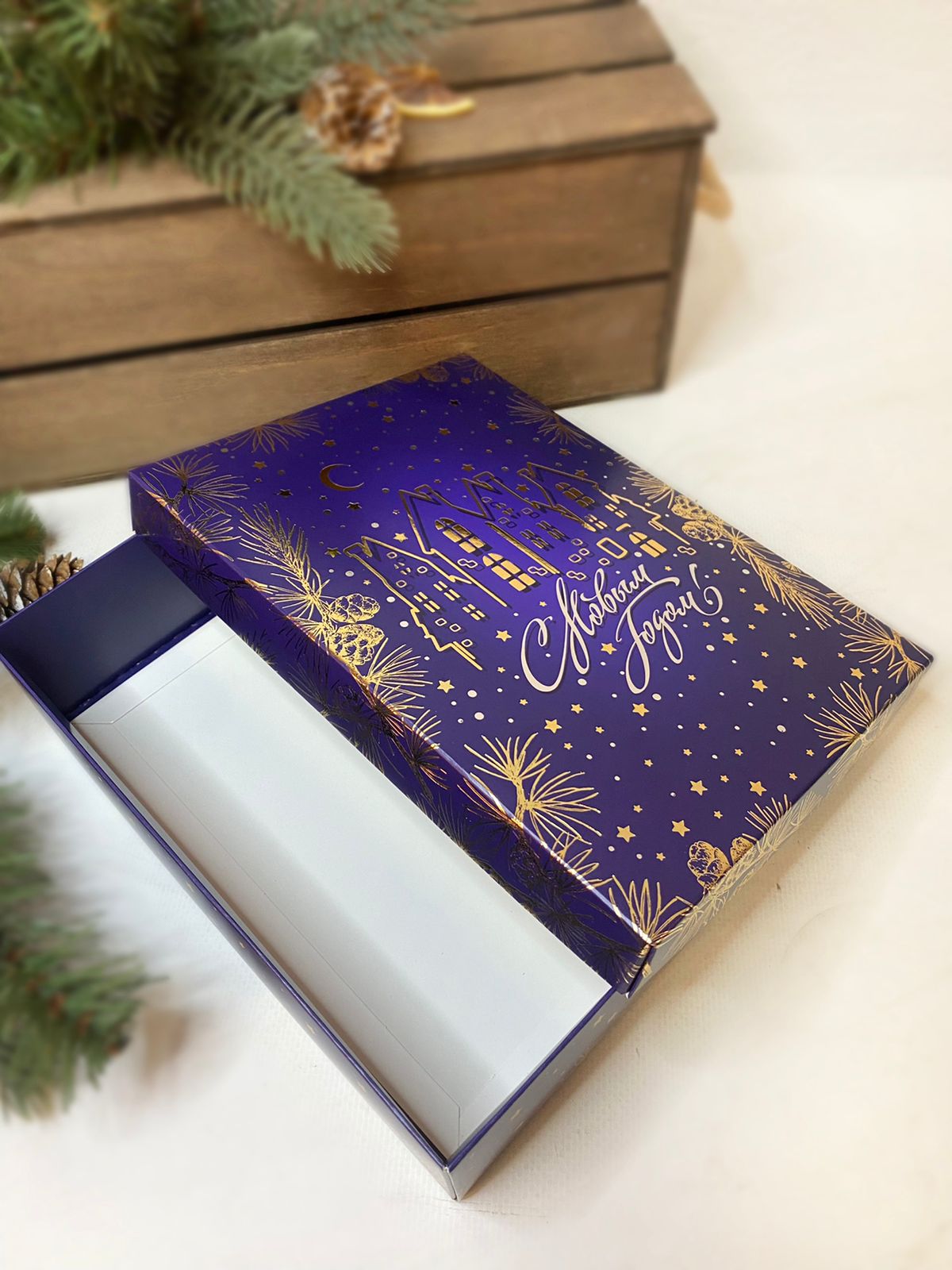 Коробка новогодняя подарочная Новогоднее сияние, 210х150х57 мм (крышка дно) — изображение 3